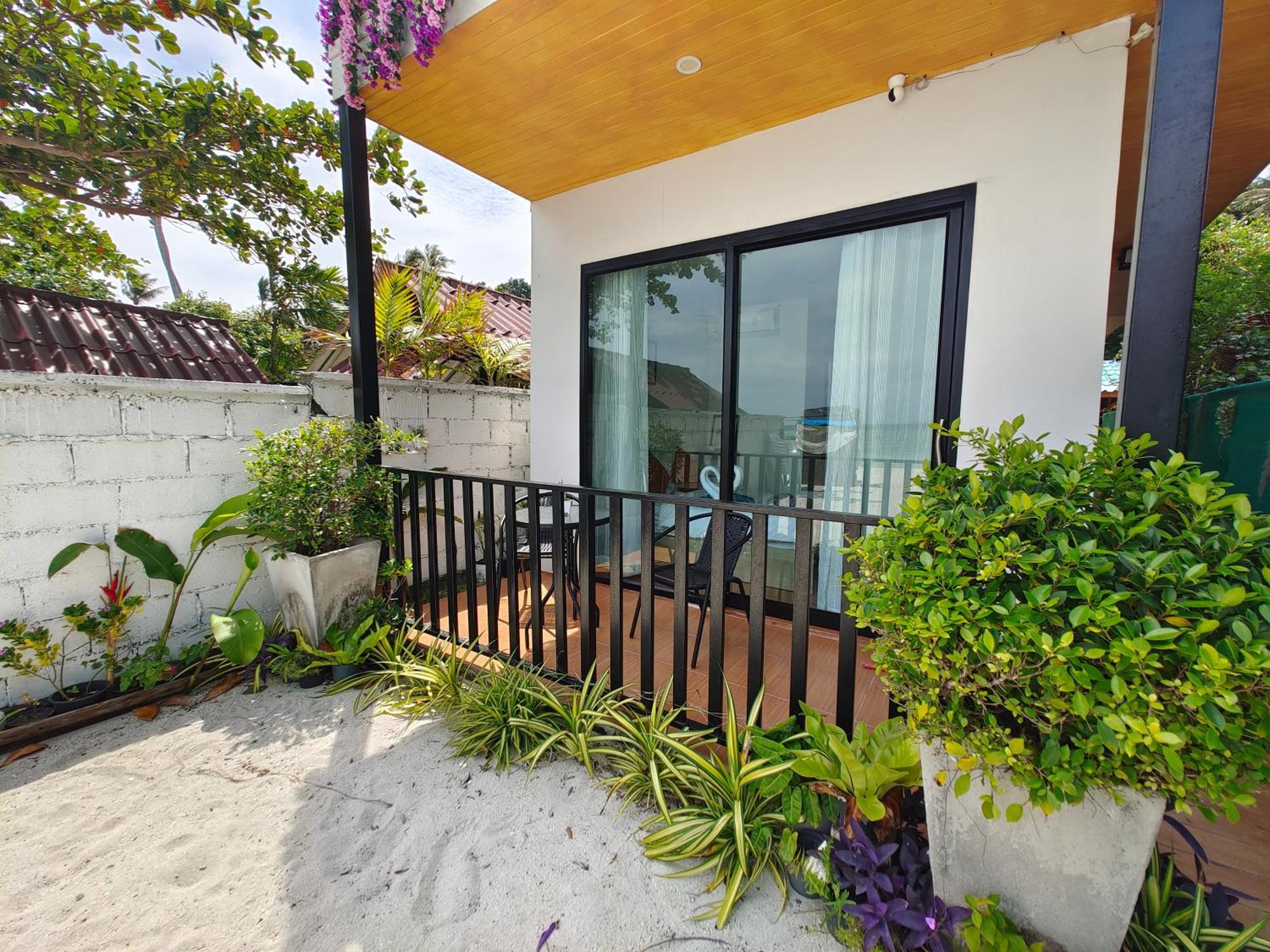 Lipe Sunrise Beach House Exterior foto